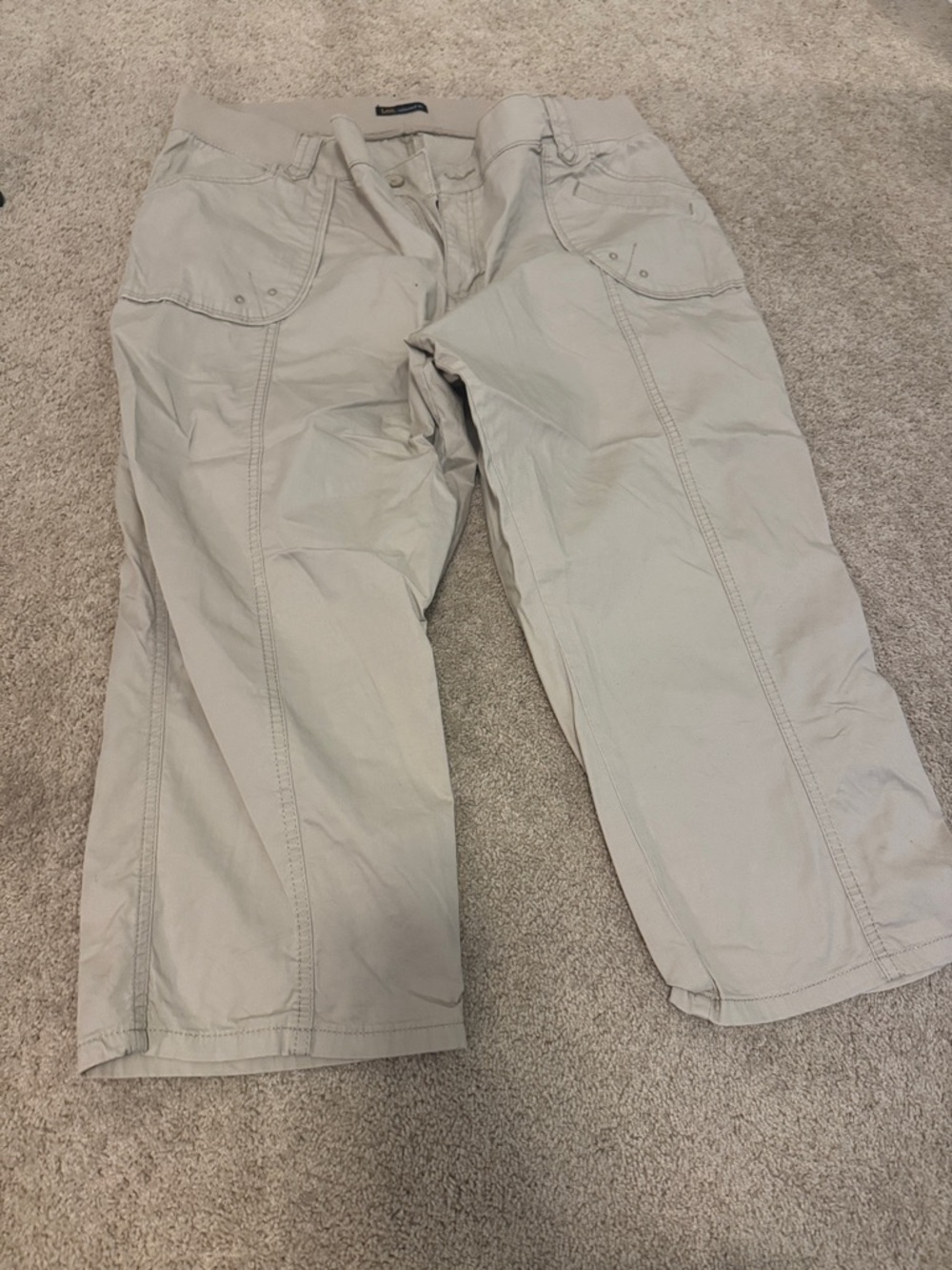 Lee Women's Light Beige Cargo Capris with Utility Pockets